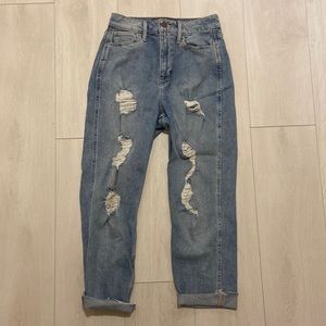 Hollister curvy ultra high rise mom jean